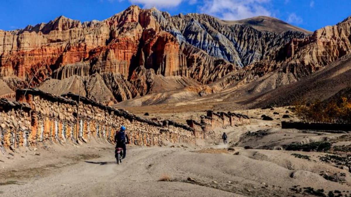 motorbike-tour-to-upper-mustang