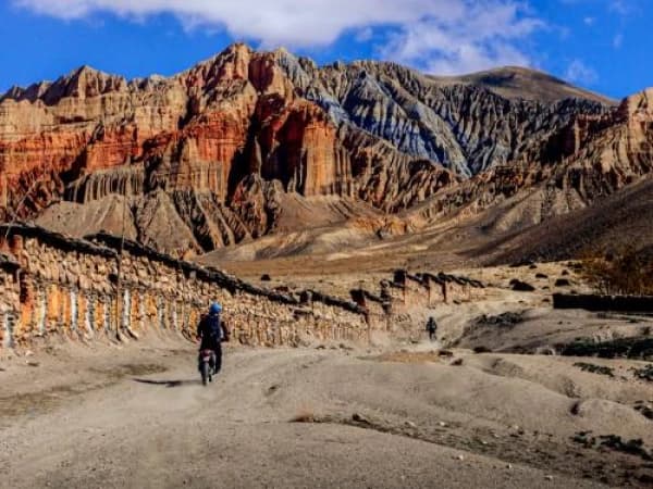motorbike-tour-to-upper-mustang